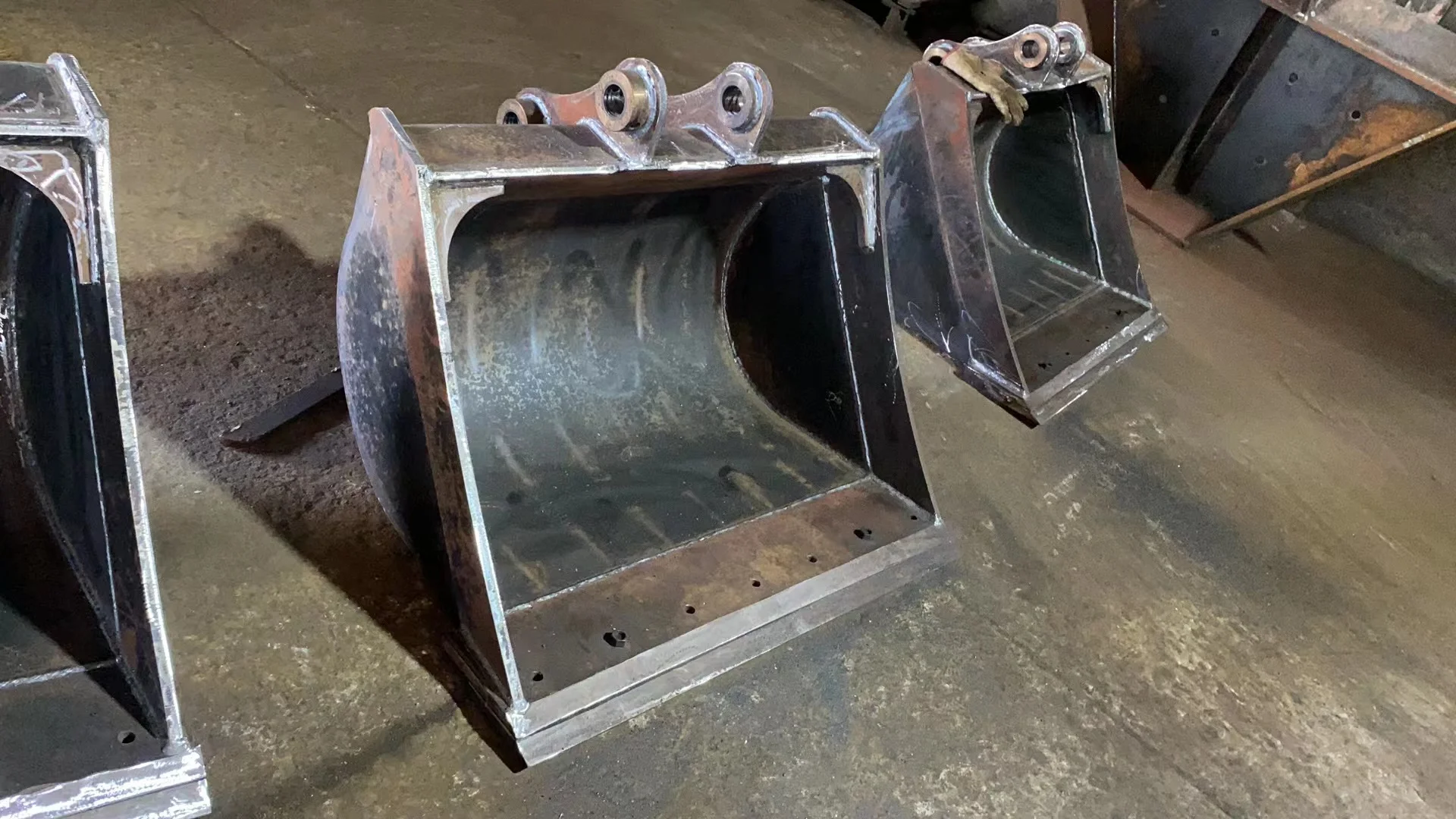 Bild 3: Fabrikbagger Schlamm Eimer 2m Rock Eimer Mini Bagger Zubehör Kippeimer