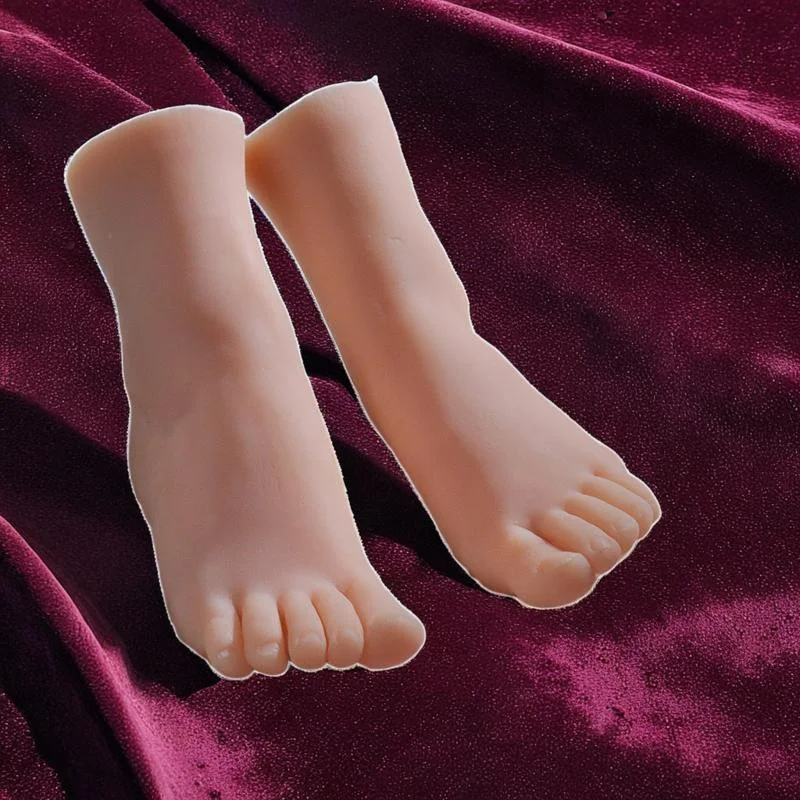 

Lifelike Female Foot Model False Nail Art Silicone Feet Fetish Soft Massage Training Manicure Shoes Sock Display Mold