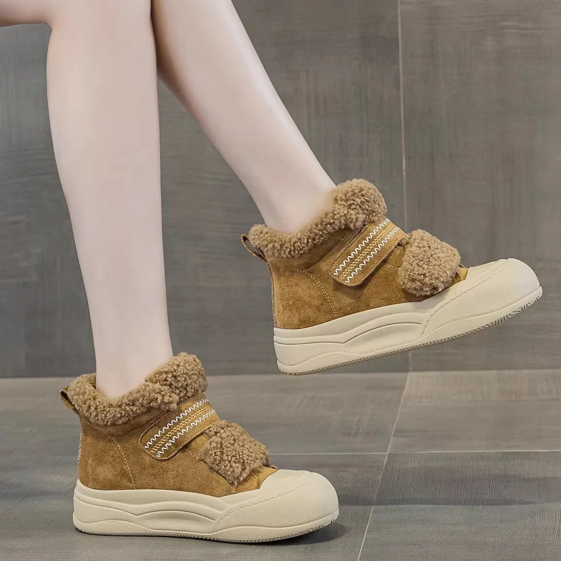 

Women's Invisible Fleece Lined Leather Bread Shoes Fashionable Comfortable All Matched Internet Celebrity Shoes round Toe Slo...