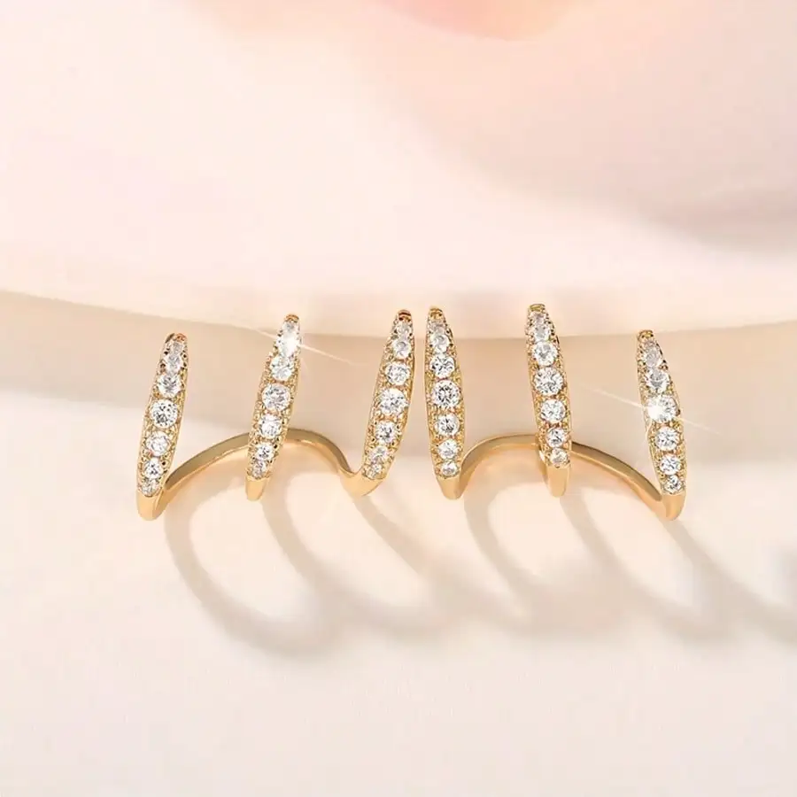 

A Pair Of Fashionable Earrings For Women Elegant Three Claw Curved Design Hypoallergenic Low Allergenic Daily Gift Jewelry Unique Sparkling Cubic Zirconia Piercing Stud Earrings Gold Plated Geometric Decor