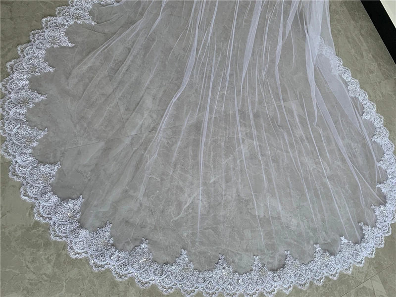 4M 5M 2ชั้นสีขาวงาช้างแต่งงาน Wedding Veil Long Lace Edge ผ้าคลุมหน้าเจ้าสาวด้วยหวีอุปกรณ์จัดงานแต่งงานสีขาวเจ้าสาว