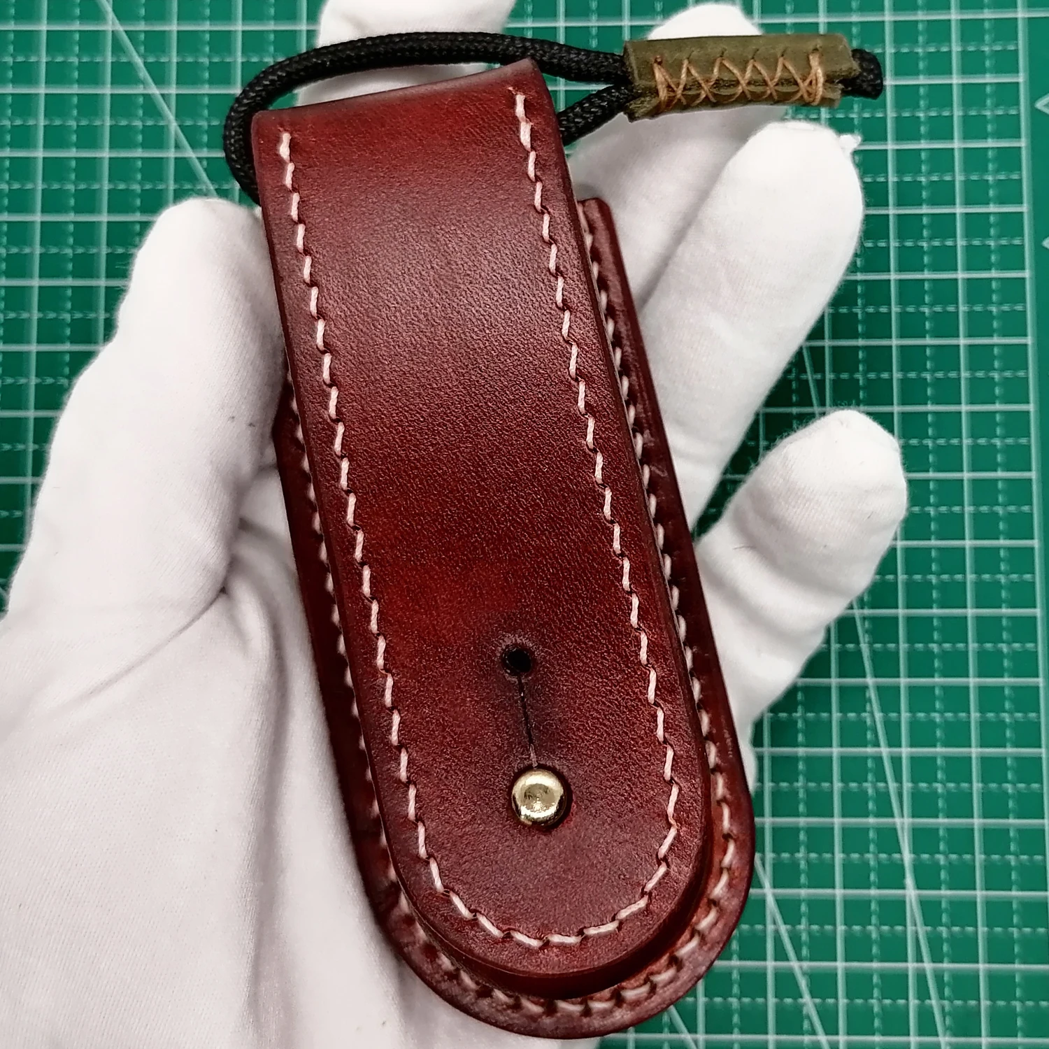 Handmade Leather Case Vegetable Tanned Leather Protective Case for Pepper Spray Size 94mm Length x 26mm x 31mm