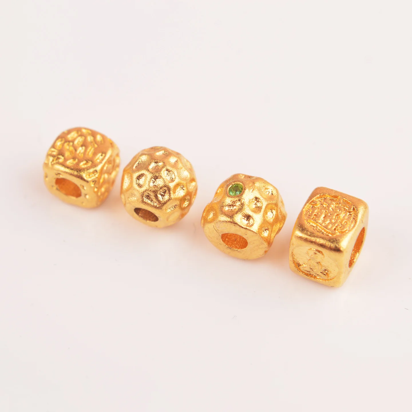 Chinese Style Lucky Wealth Gold Plated Hammer Textured Square Spacer Beads For Diy Bracelet Necklace Jewelry Making Blessing Cra