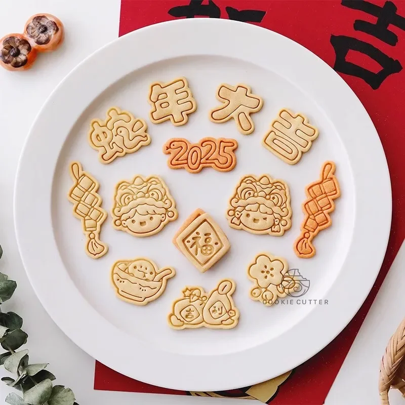 2025 Año de serpiente china molde cortador de galletas bendición de la suerte sello de galleta en relieve DIY pastel de Fondant accesorios de cocina Gadgets