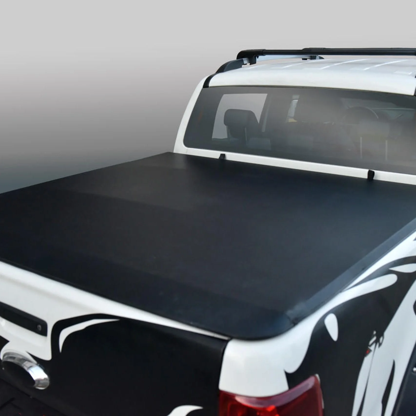 Custom Retractable Vinyl Tonneau Cover Soft Roll-Up Truck Bed Waterproof Function Compatible for Dodge Ram Ranger Navara NP300