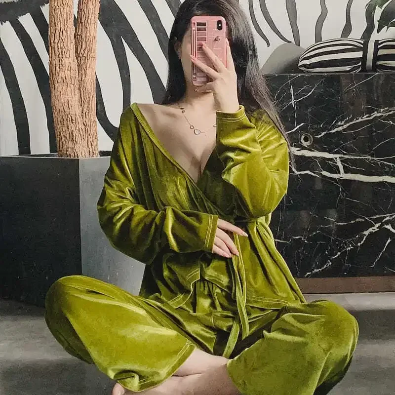 New Style Canary Velvet Sex Appeal Caution Machine Long Sleeve Loungewear Two-piece Pajamas Woman Spring and Autumn and Winter