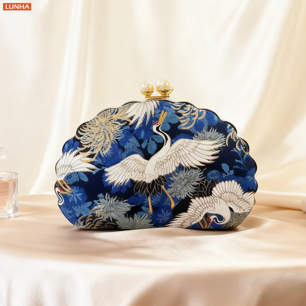 

Women's Pearl Flower Shell-Shape Embroidery Box Clutch Bag for Wedding Party Evening Purse Traditional Chinese Handbag