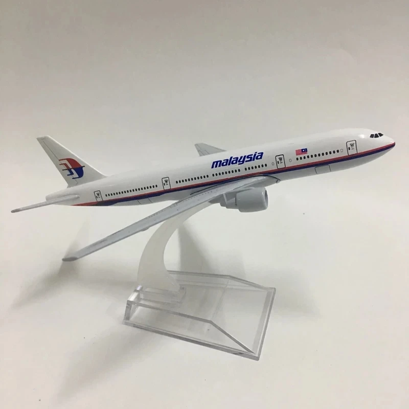 16cm Malaysia Airlines Boeing 777 Plane Model Airplane Model Aircraft Model 1:400 Diecast Metal Planes Toy