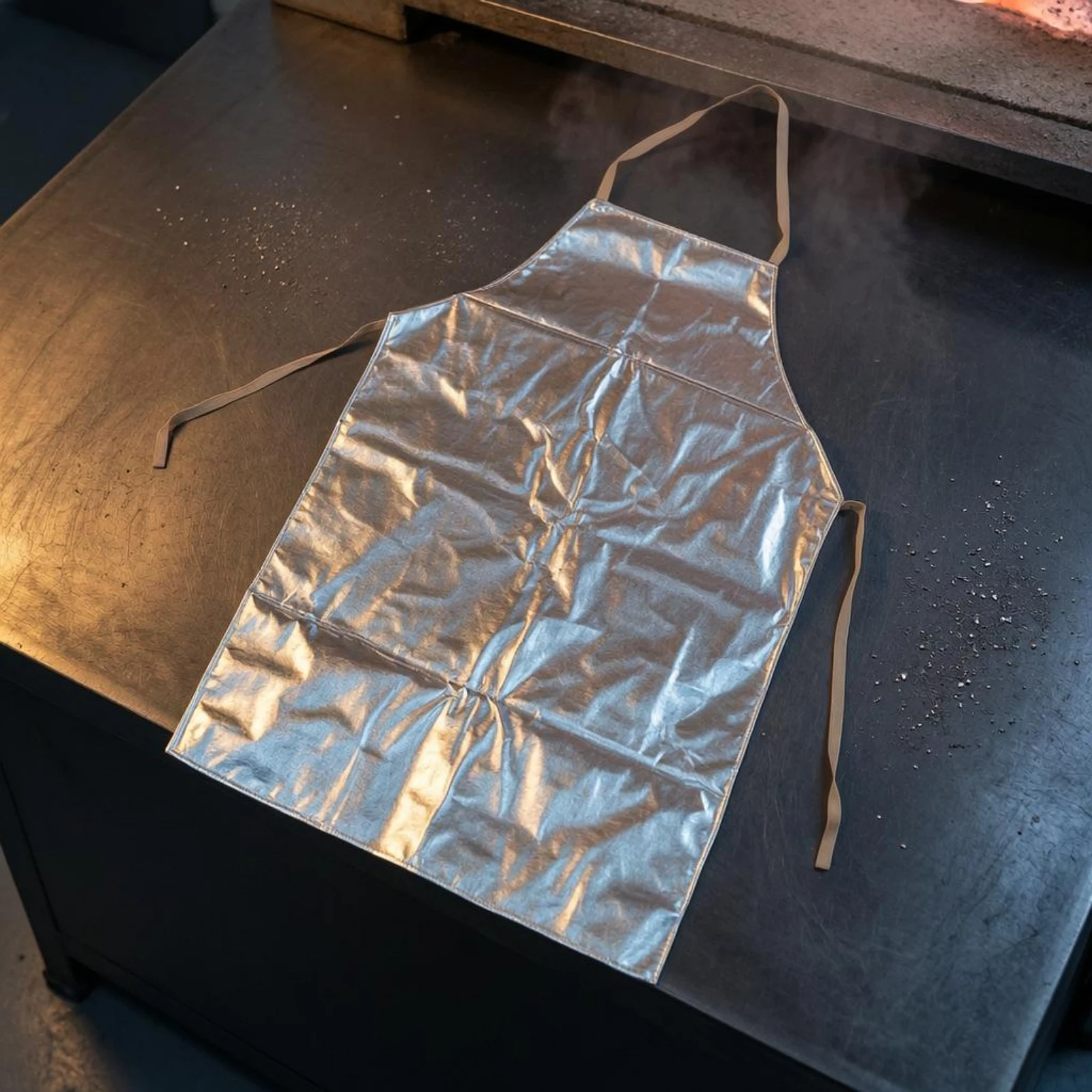 avental-de-aluminio-prateado-resistente-ao-calor-roupa-de-protecao-brilhante-e-refletiva