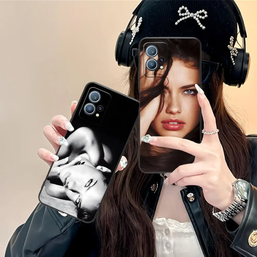 Adriana Lima Mobile…