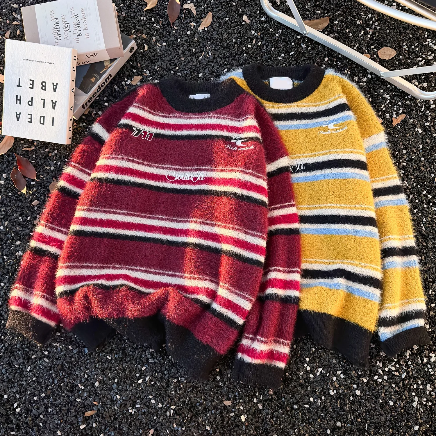 

New autumn and winter embroidered striped mink fur round neck sweater for men and women, relaxed and lazy style, pullover knit s