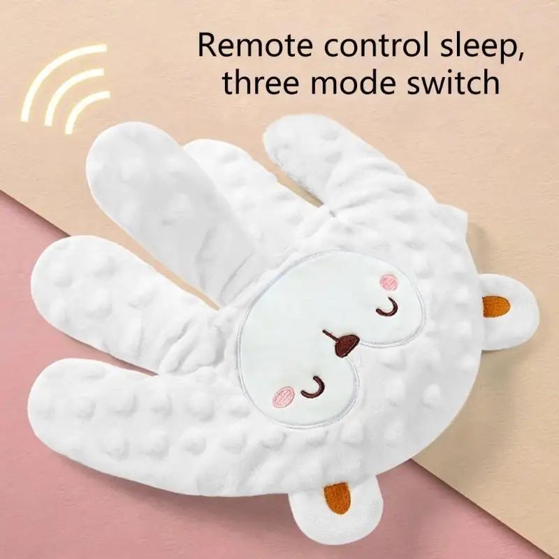 581F لعبة دمية يد كهربائية مهدئة للأطفال مع وظيفة التربيت التلقائي للمساعدة في النوم السريع وراحة تحرير اليدين