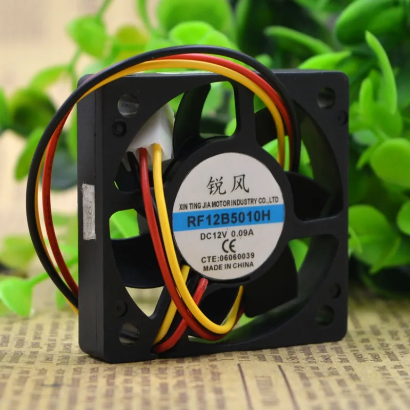 

New CPU Fan for DIY RF12B5010H 12V 0.09A 3-pin 5cm silent cooling fan 50*50*10mm