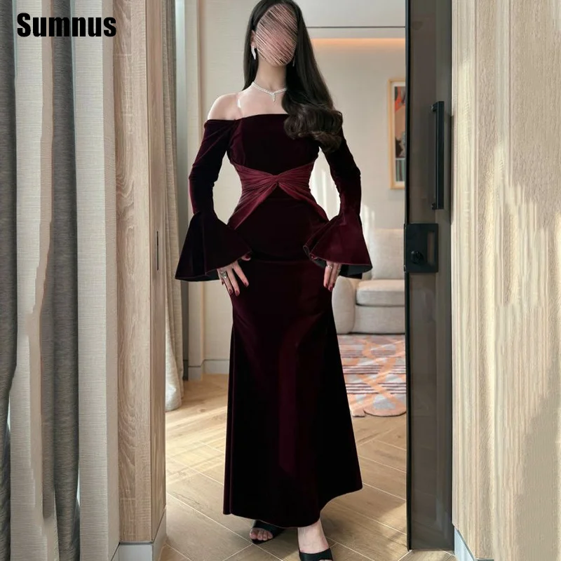 Sumnus Encantadores vestidos de fiesta de sirena Vestido de noche maxi con hombros descubiertos de terciopelo burdeos فmireسات