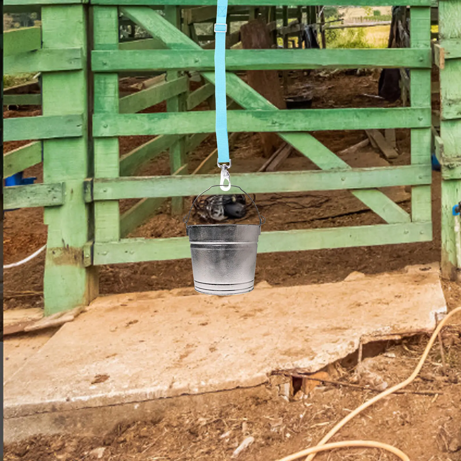 

Adjustable Nylon Bucket Strap for Horse Feeder Wear Resistant Portable Reusable Feeder Hanger Professional Strap