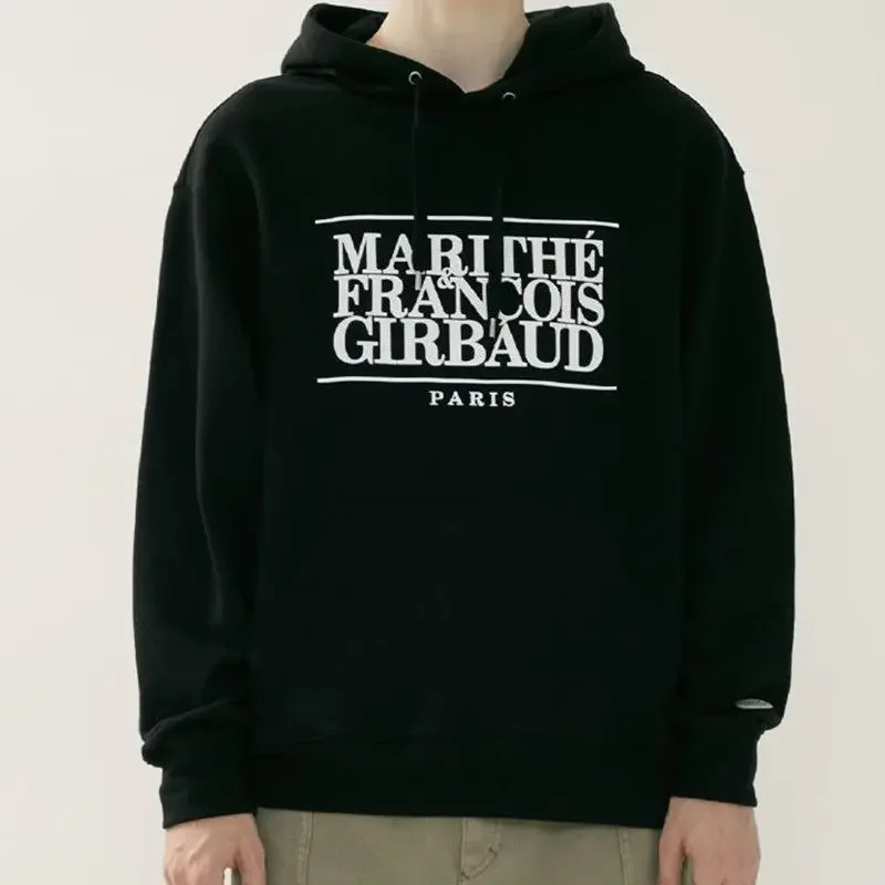 حرف جيني الكوري، نفس هوديي فضفاض مطبوع على الطراز الكوري عالي الشارع مثل تشا جيونغ مع قبعة