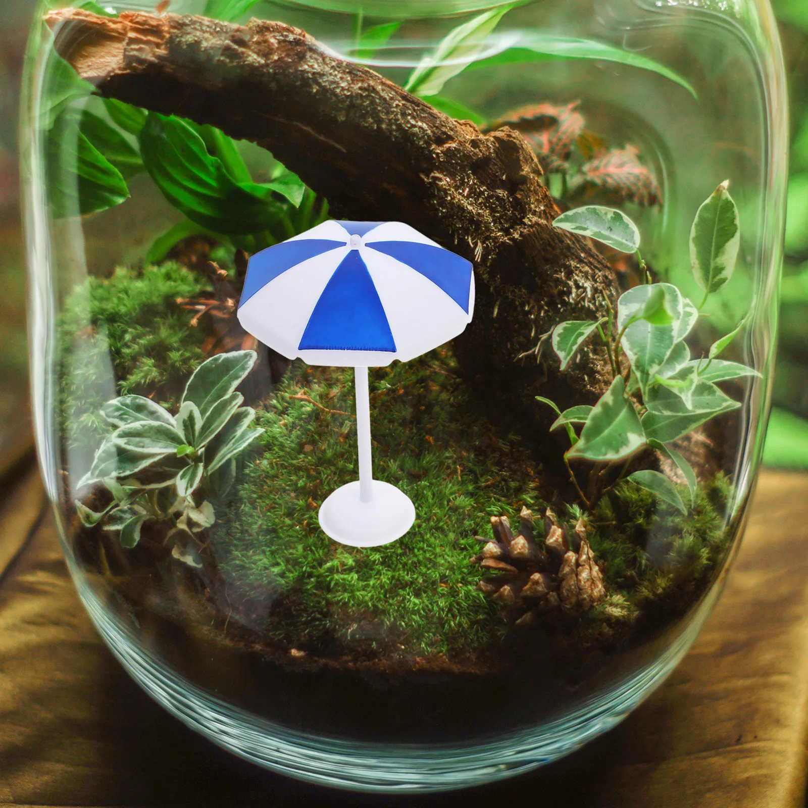 

6Pcs Mini Beach Umbrella Sunshade Charming Micro Landscape Bonsai Decoration Home Office Aquarium Accessories Mini Umbrella Toy
