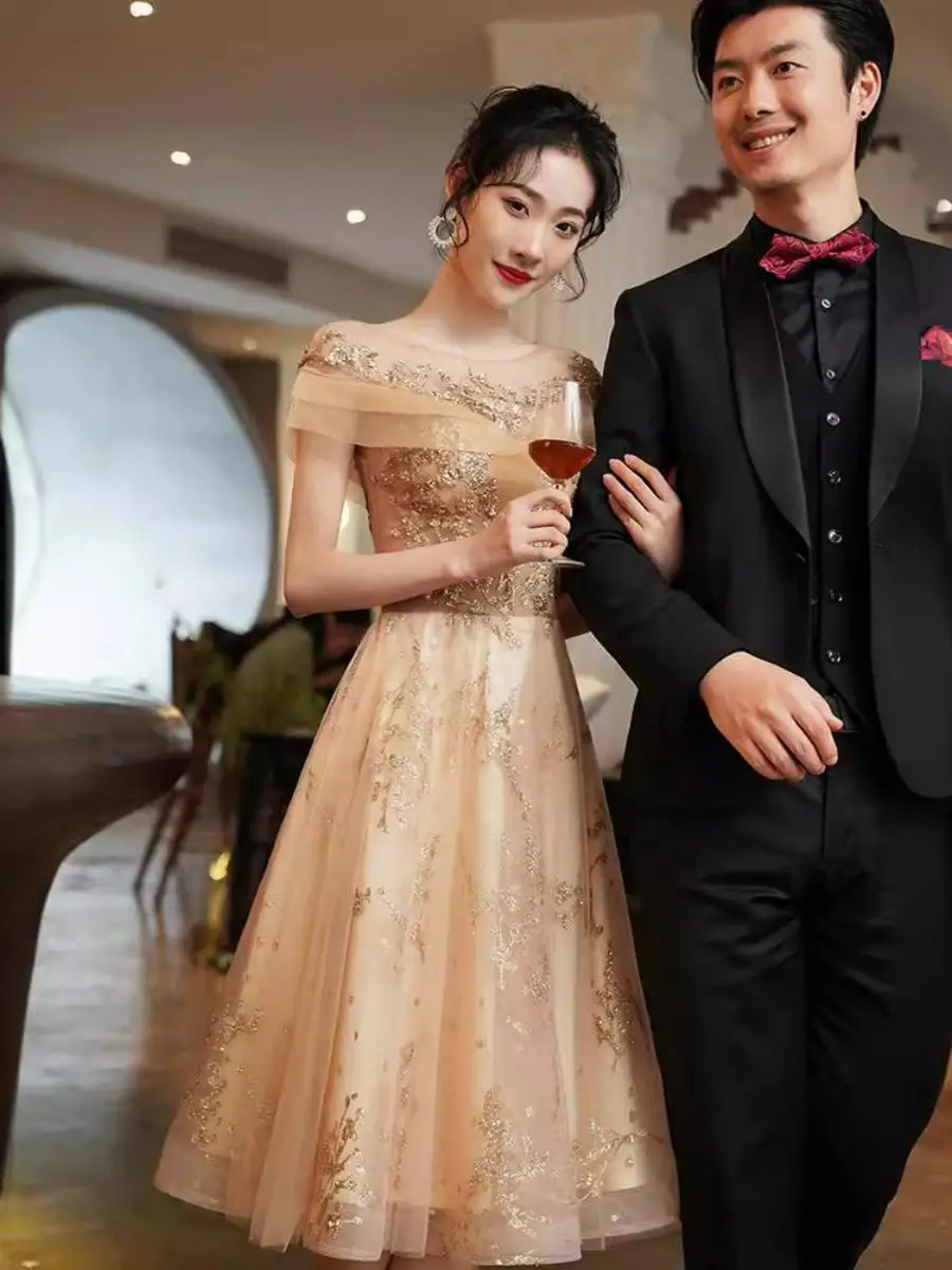 

Champagne Colored Evening Gown Women's 2025 New Banquet Ele Lady Fairy Host Heavy Work Year Meeting Dr