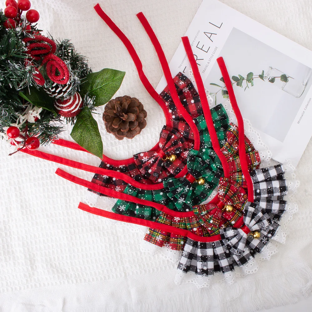 رائعتين عيد الميلاد منقوشة طوق بكلاب مع حافة الدانتيل أربعة ملونة وشاح للحيوانات الأليفة منشفة للكلاب