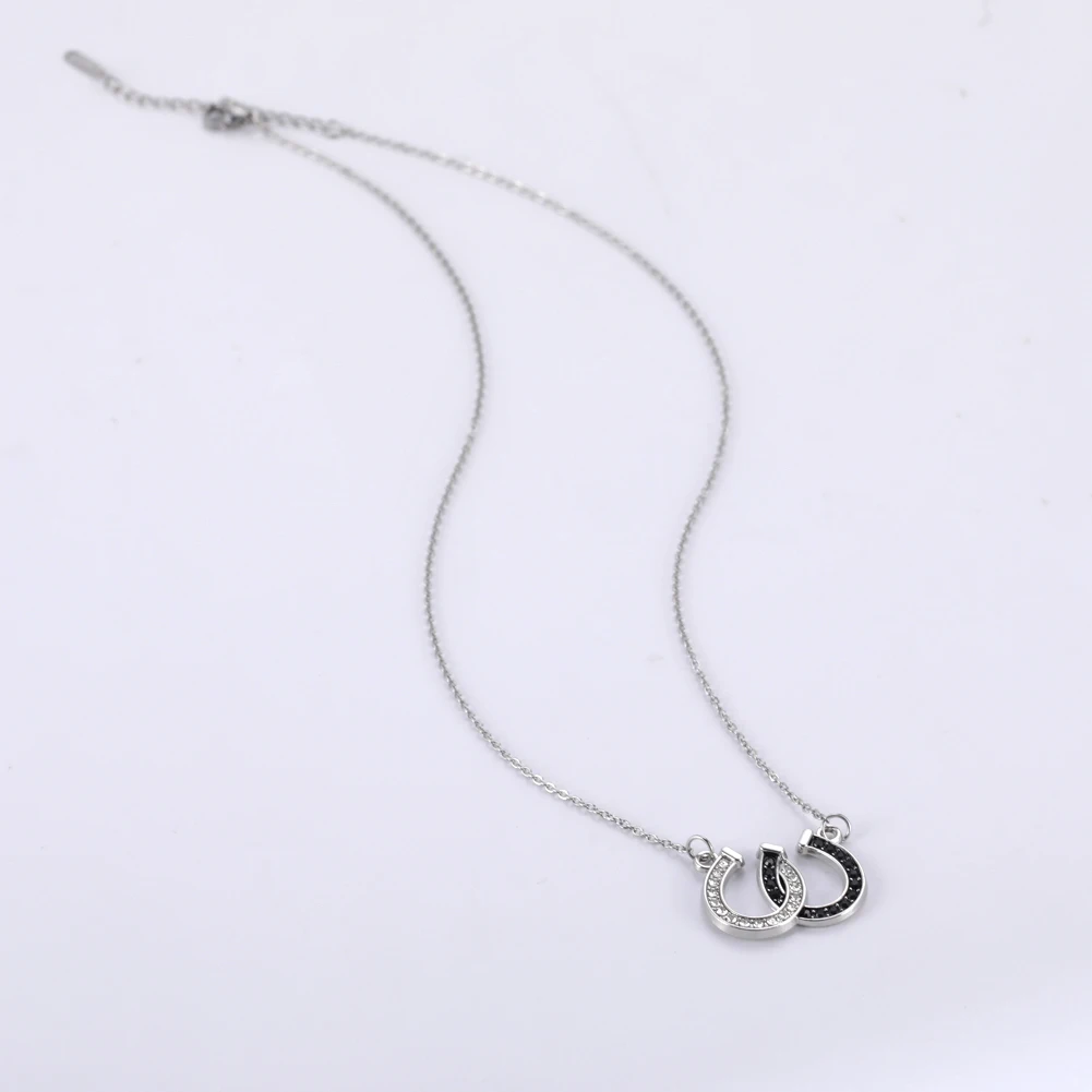 Kkjoy Reizende Doppel-Hufeisen-Halskette mit Kristall-Hufeisen-Anhänger für Damen, Glücksbringer-Schmuck mit Strasssteinen – Detail 5