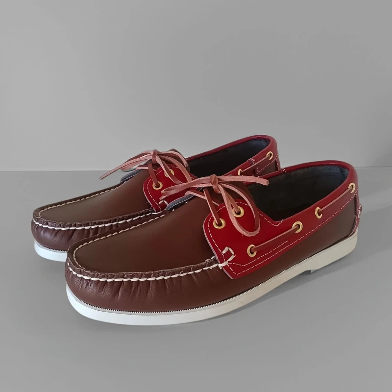 

2026 Classic Loafers Men Full-Grain Leather Boat Shoes Footwear Men Casual Shoes Handsewn Brand Luxury Moccasins