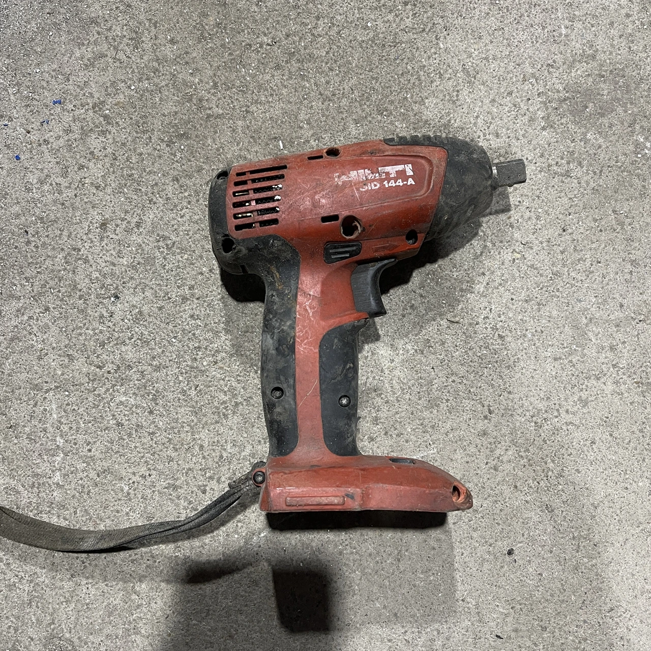 

Hilti SIW 144-A 1/2" Impact Wrench，Electric Wrench，Lamp malfunction，body only，second-hand