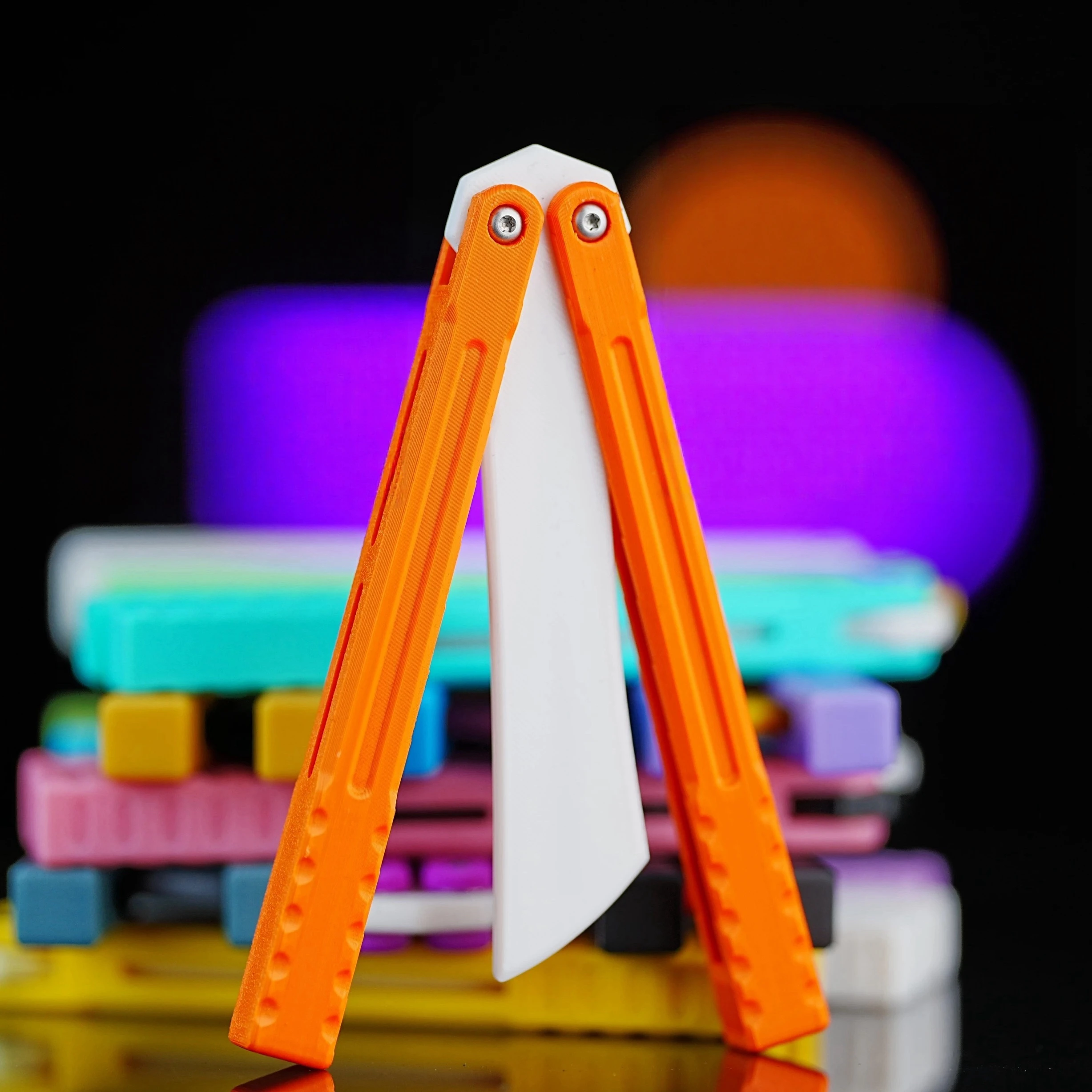 

Тренировочный нож-балисонг Star Moon из PLA-пластика со встроенным стальным утяжелителем для тренировок