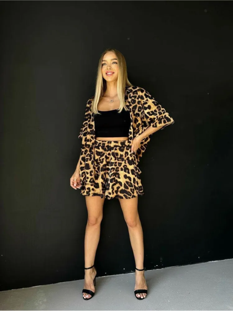 Summer Leopard Print Short Two Piece Set Women Fashion Commuting Sets Short Sleeves Shirts Shorts 2 Piece Suit Female Streetwear