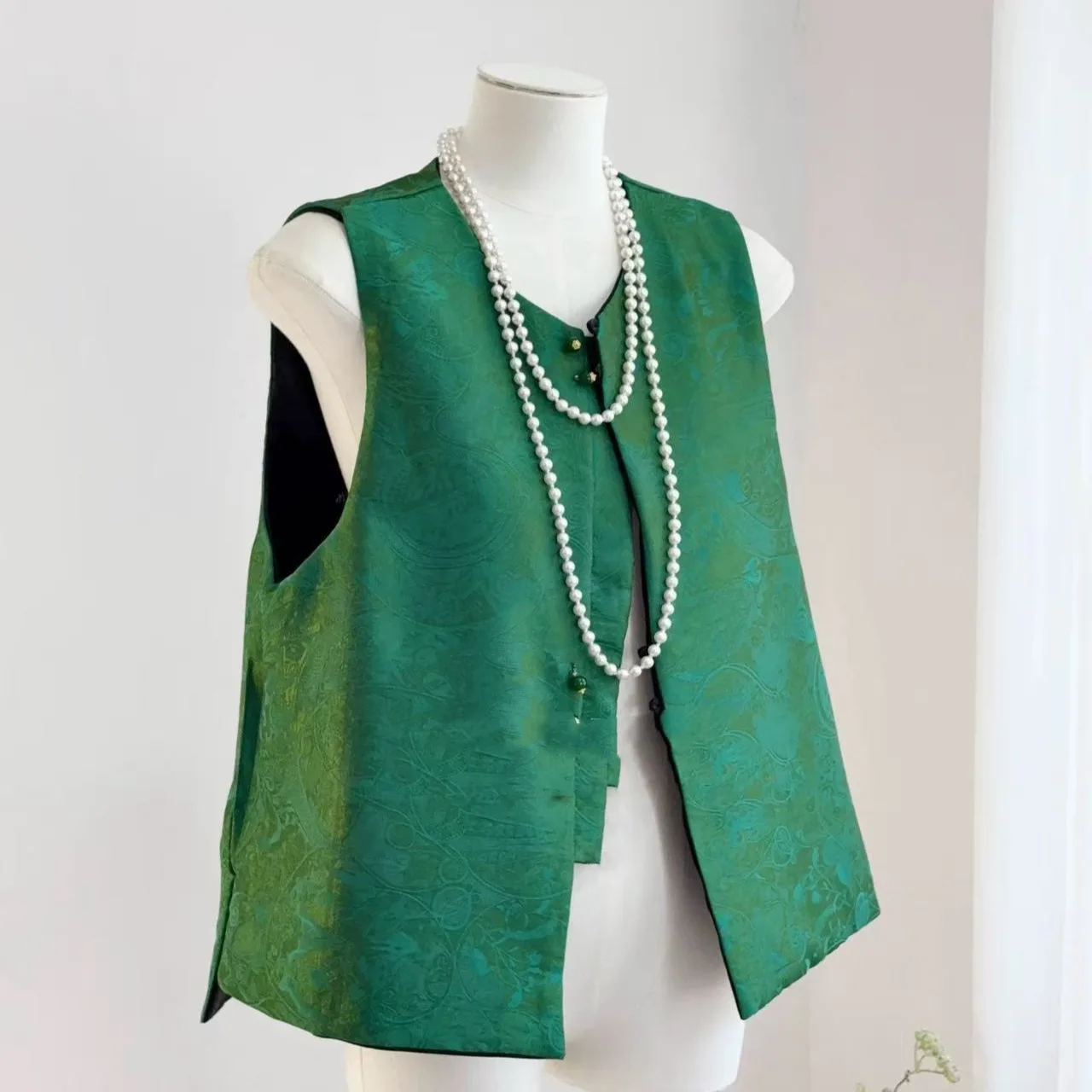 2025 New Double-Sided Double Wear Chinese Style Traditional Machine Embroidery Pattern Vest Women's Retro Waistcoat Brocade Top