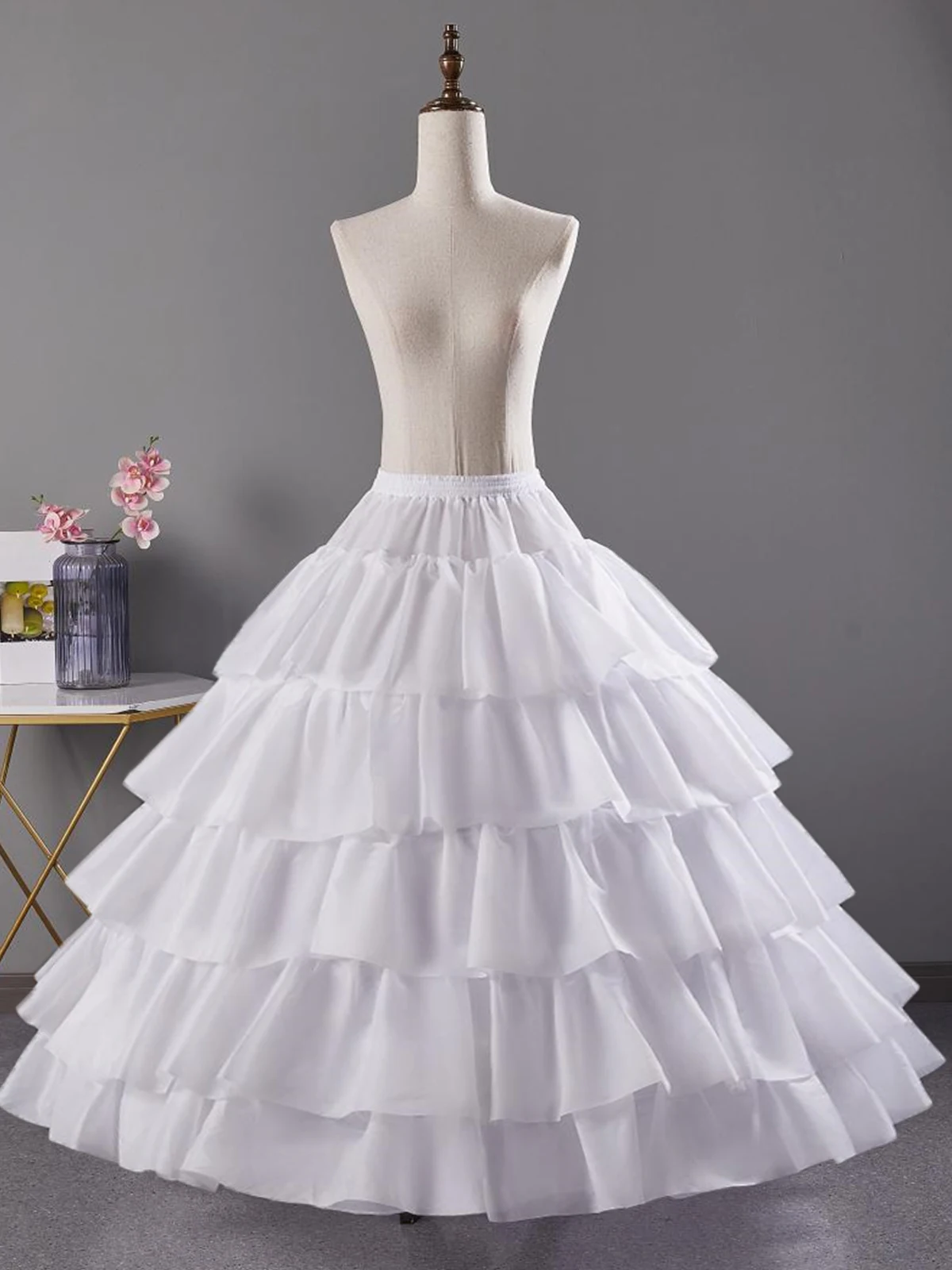 suporte-ajustavel-para-saia-de-vestido-de-noiva-com-estrutura-em-espinha-de-peixe-super-ande-e-volumoso-em-tecido-teta