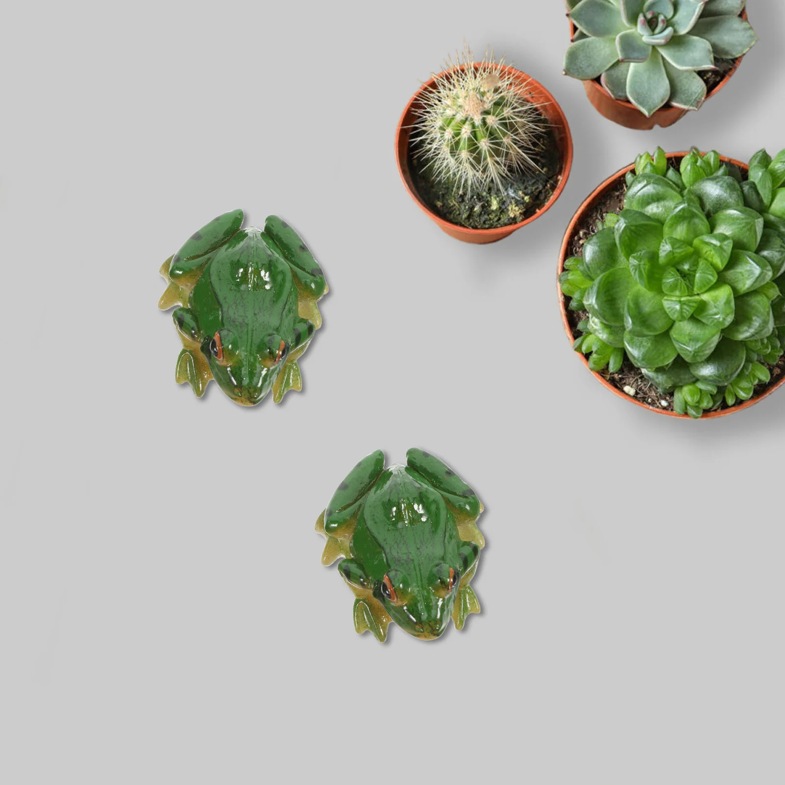 

2 Pcs Frog Figurine Decor Sculpture Cartoon Office Desk Creative Resin Craft Desktop Ornament