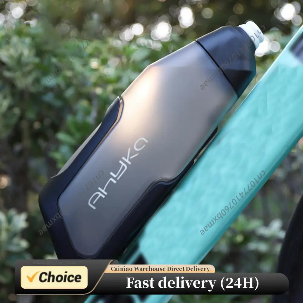 

Аэродинамический набор для велоспорта: бутылка для воды 600 мл и флягодержатель для шоссейных/триатлонных велосипедов, из пищевого полипропилена, с аэродинамическим дизайном, для велопоездок