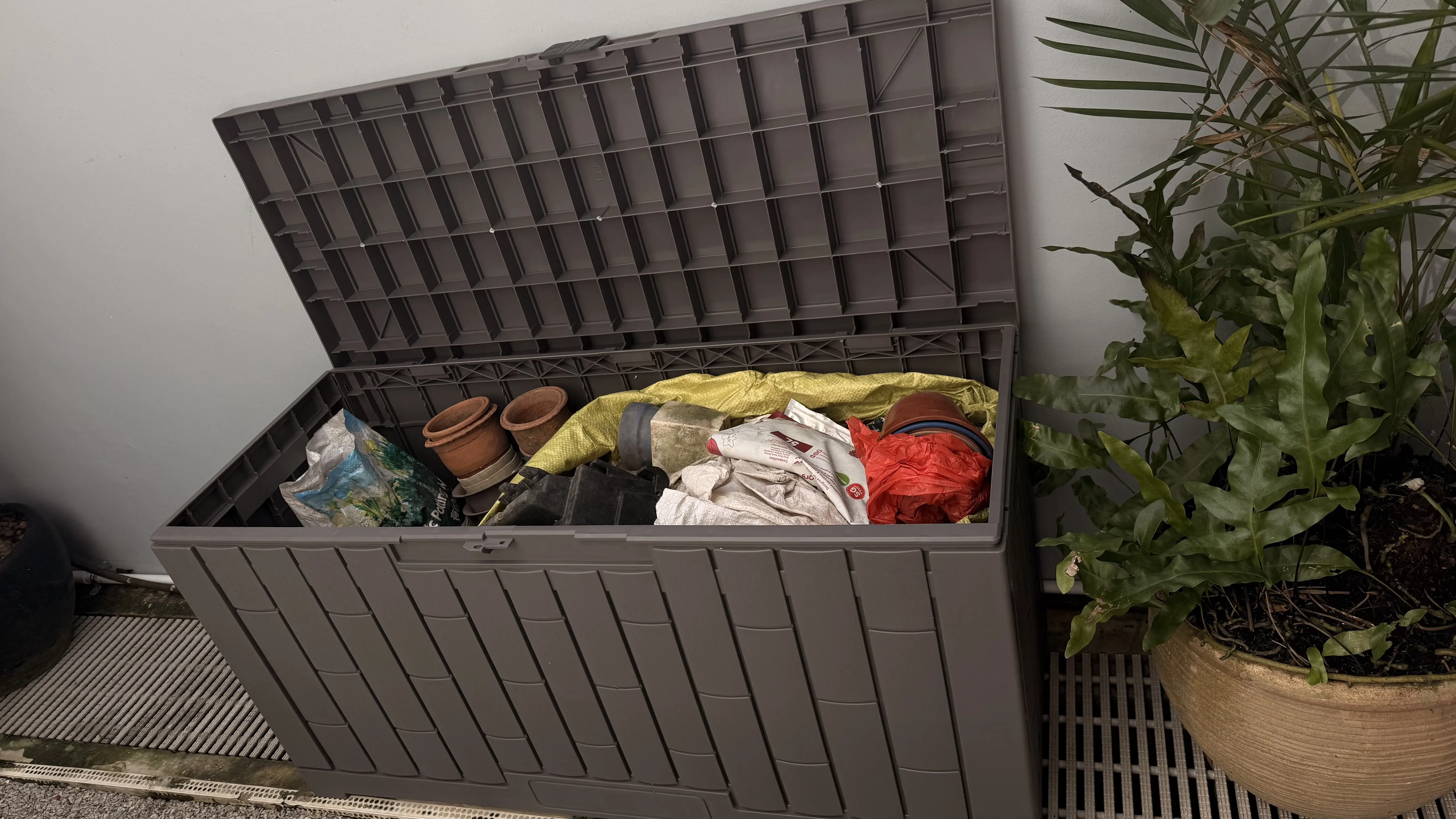 

Outdoor Waterproof Dustproof Storage Box Patio Garden Camping Organizer Tool Deck Storage Bin Pool Side Weatherproof Container
