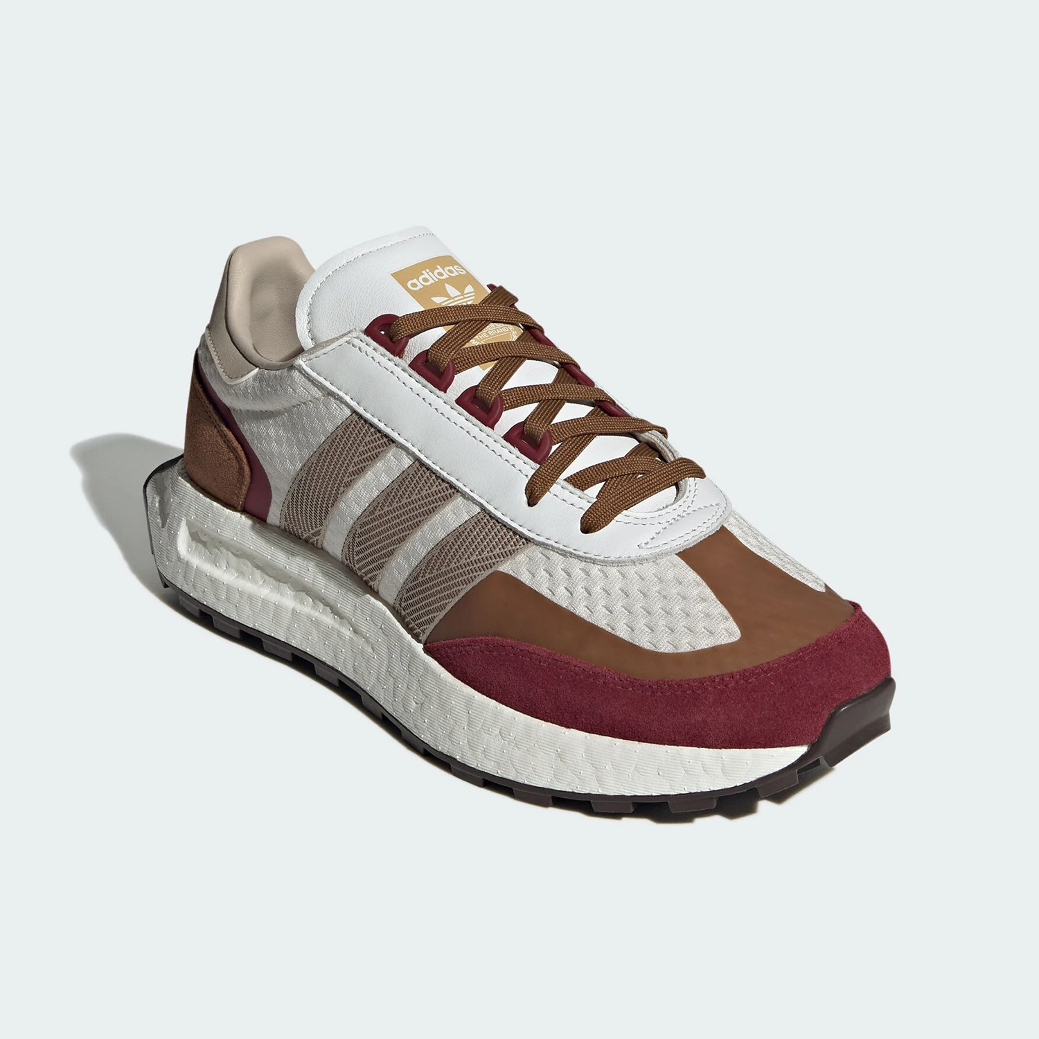 حذاء رياضي كاجوال مبطن للجنسين من Adidas JI2529