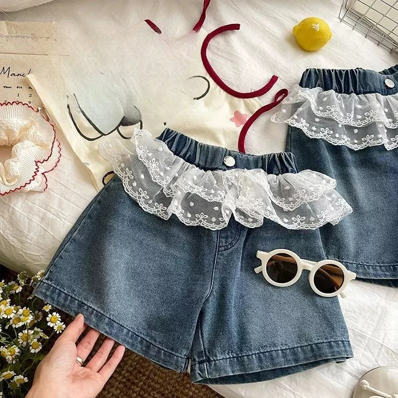 

Летние модные джинсовые шорты для девочек 2026 года с сетчатыми и кружевными вставками, милые детские штаны для девочек ростом 80-120 см