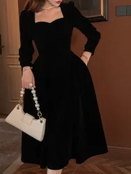 French Court Vintage Black Velvet Dress Hepburn Temperament Women Show Thin High-level Feeling French Classical Party Dress