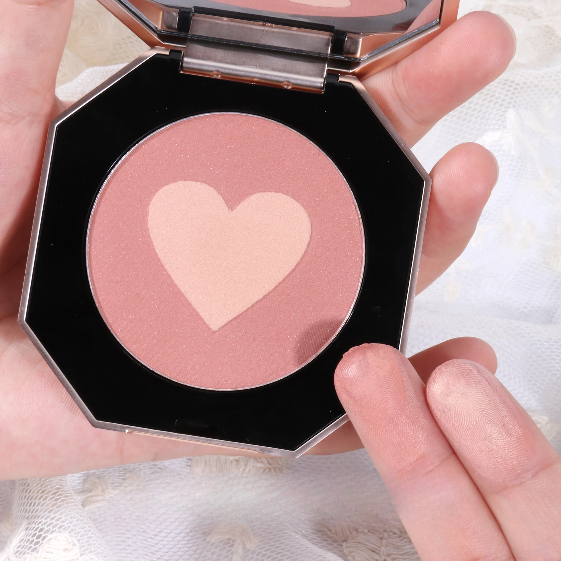 Two Color Love Shape Blush Silky Smooth Naturally Matte Brighten Skin Color Nude Cheek Long-lasting Face Makeup