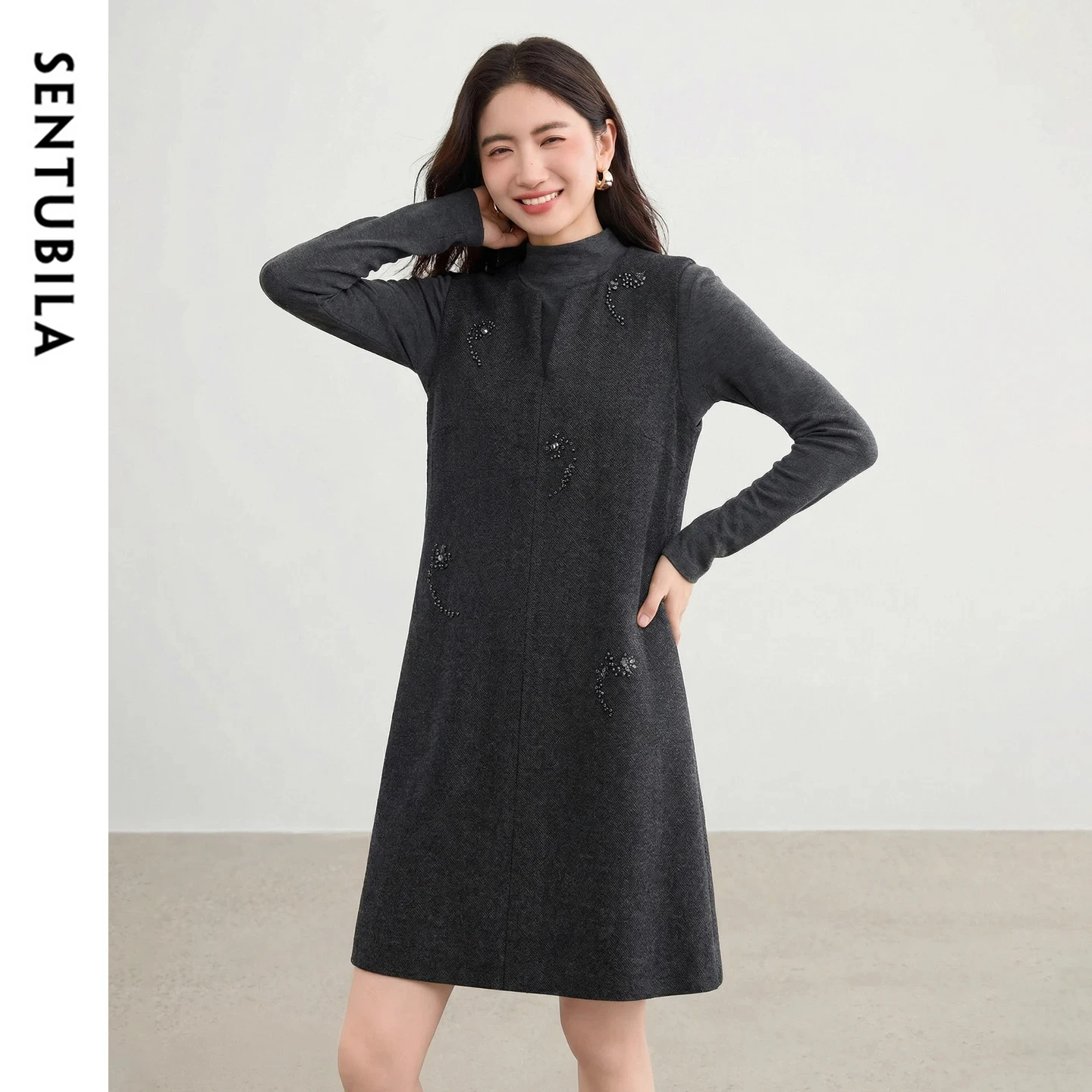 

SENTUBILA Women's Wool Blend Dress 2025 Beading V Neck Warm Straight Sleeveless Dresses Elegant Women Winter Clothing Q54LP6372