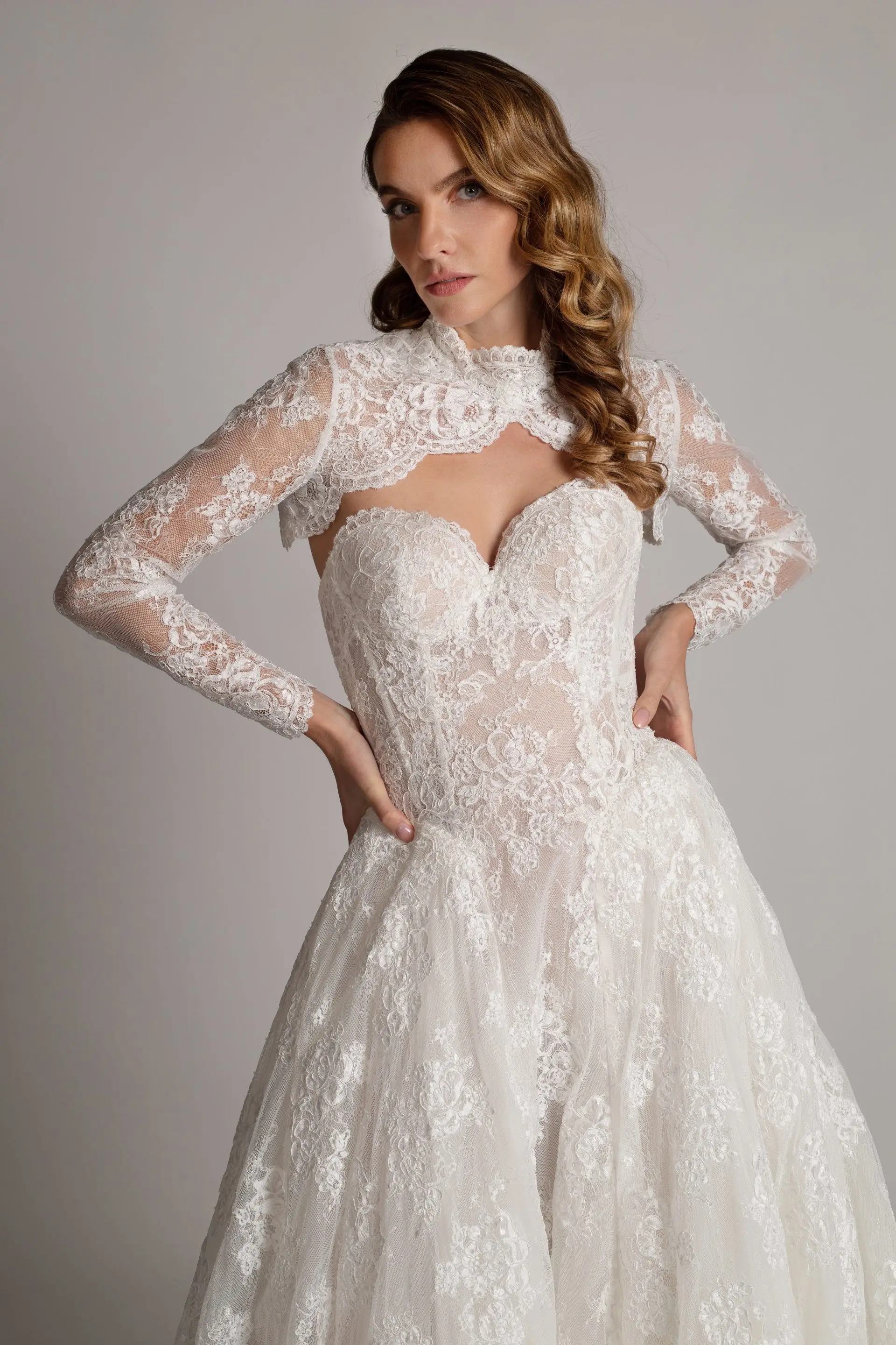 Luxury Ivory Sheer Lace High-Neck Bridal Bolero with Cutout and Pearl Button Back Women Wedding Capelet Customized J26932