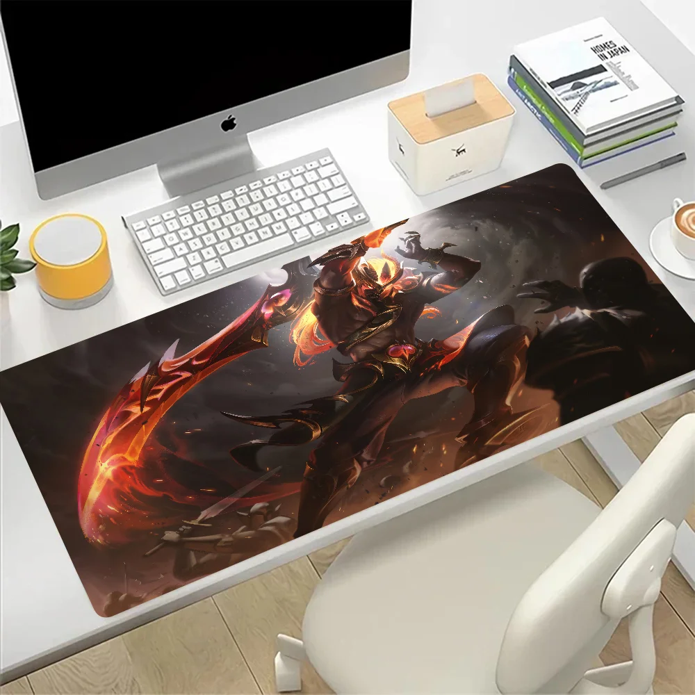 League of Legends Tryere แผ่นรองเมาส์ขนาดใหญ่ Gaming Mousepad PC Gamer คอมพิวเตอร์สํานักงานแผ่นรองเม้าส์ XXL แล็ปท็อปแป้นพิมพ์ Pad Pad