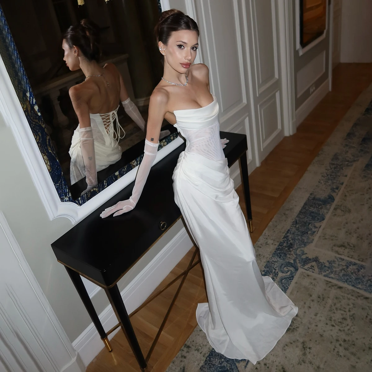 Sexy Sheath Drape Strapless Simple Bridal Gowns Basque Waist Corset Closure Cowl Neckline Ivory Low Cut Customized Wedding Dress