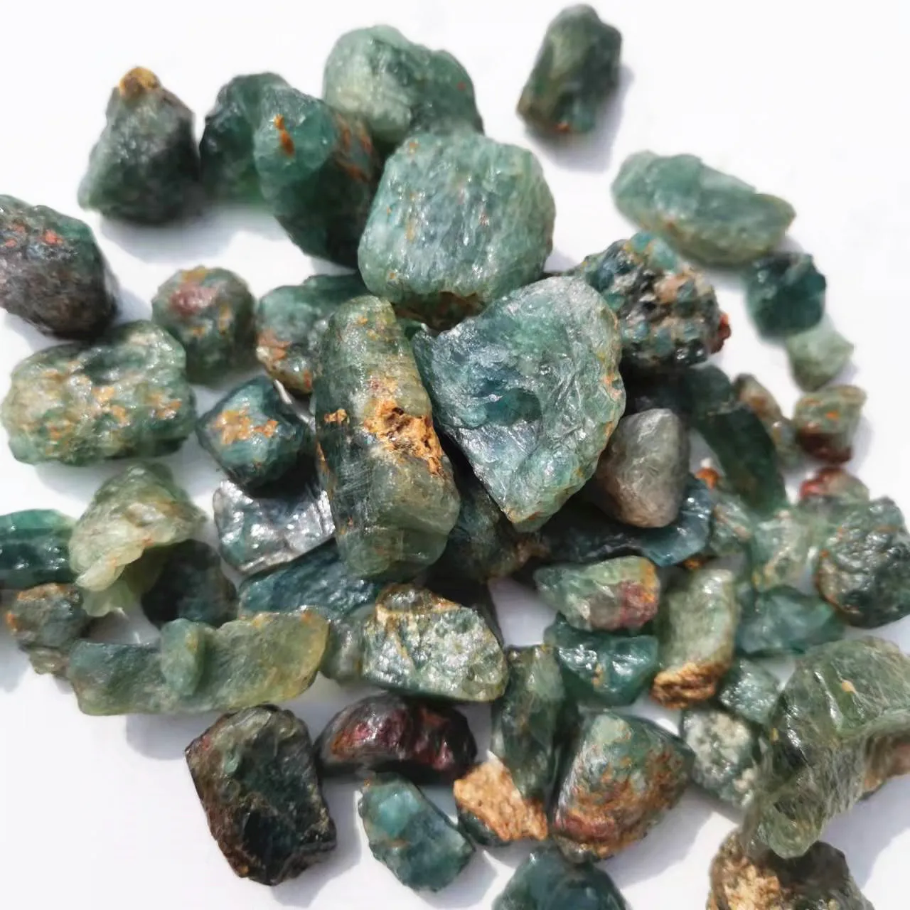 Natural grandidierite stones Gemstone Specimen from Madagascar