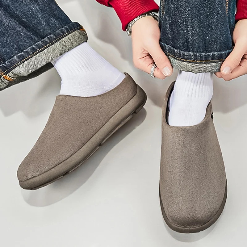 Oversized Baotou slippers, men's comfortable flat bottomed non slip casual half slippers, women's fashionable retro Boken shoes