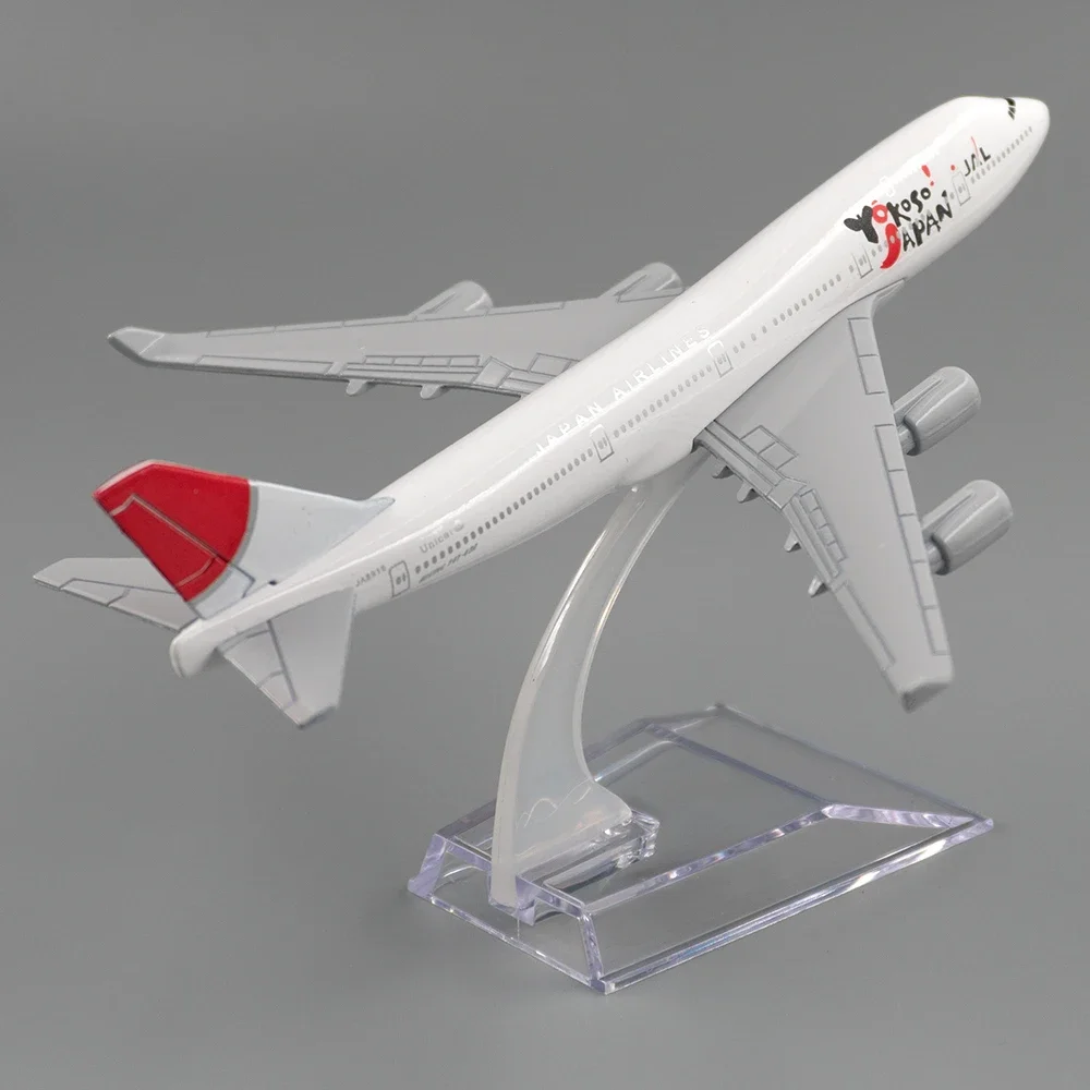 1/400 Scale Aircraft Boeing 747 Yokoso Japan JAL Airlines 16cm Alloy Plane B747 Model Toys Children Kids Gift for Collection