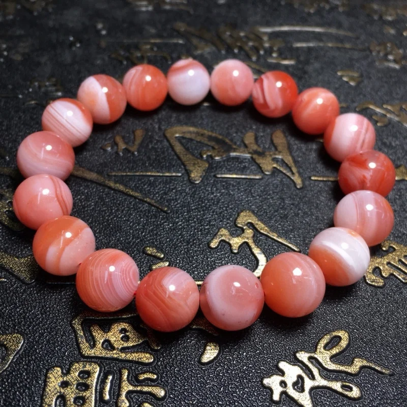 

Liangshan Natural Southern Red Agate Bracelet for Men Women, Round Beads Single Strand, Fashionable and Simple Decorative Ac