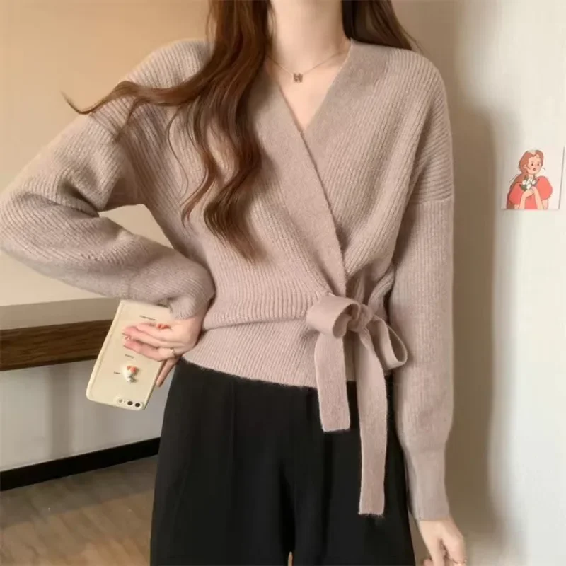 Early Autumn Bow Tie V-Neck Knit Women's Short High Waist Cardigan Sweater Coat Overlay Design Sense Top