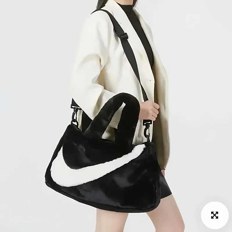 Nike Women's Plush Fashion Trend Versatile Shoulder Handbag DQ5804 010