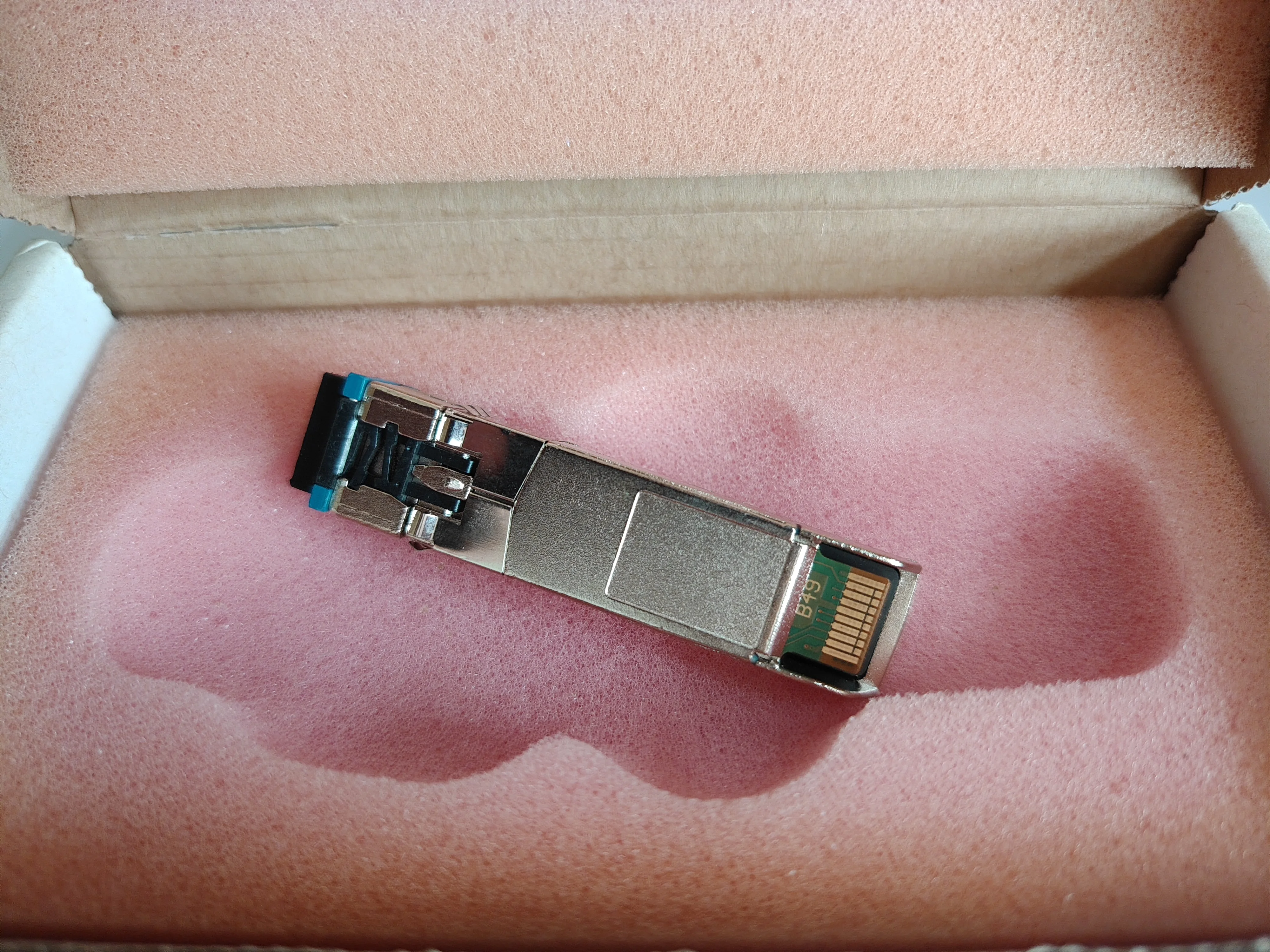 AW538A 8G 25KM SFP+ Optical Transceiver 5697-0165/582640-001 E173874 Single Mode 8GB 25KM SFP Fiber Switch