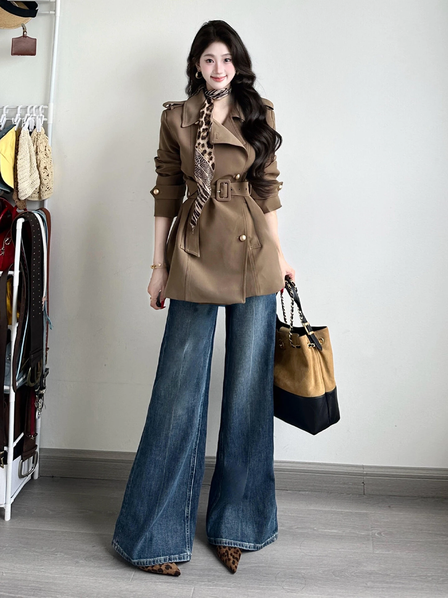 

Новая осенняя женская куртка в корейском стиле: элегантная, с поясом на талии, универсальная, маленького размера, простая, короткая верхняя одежда