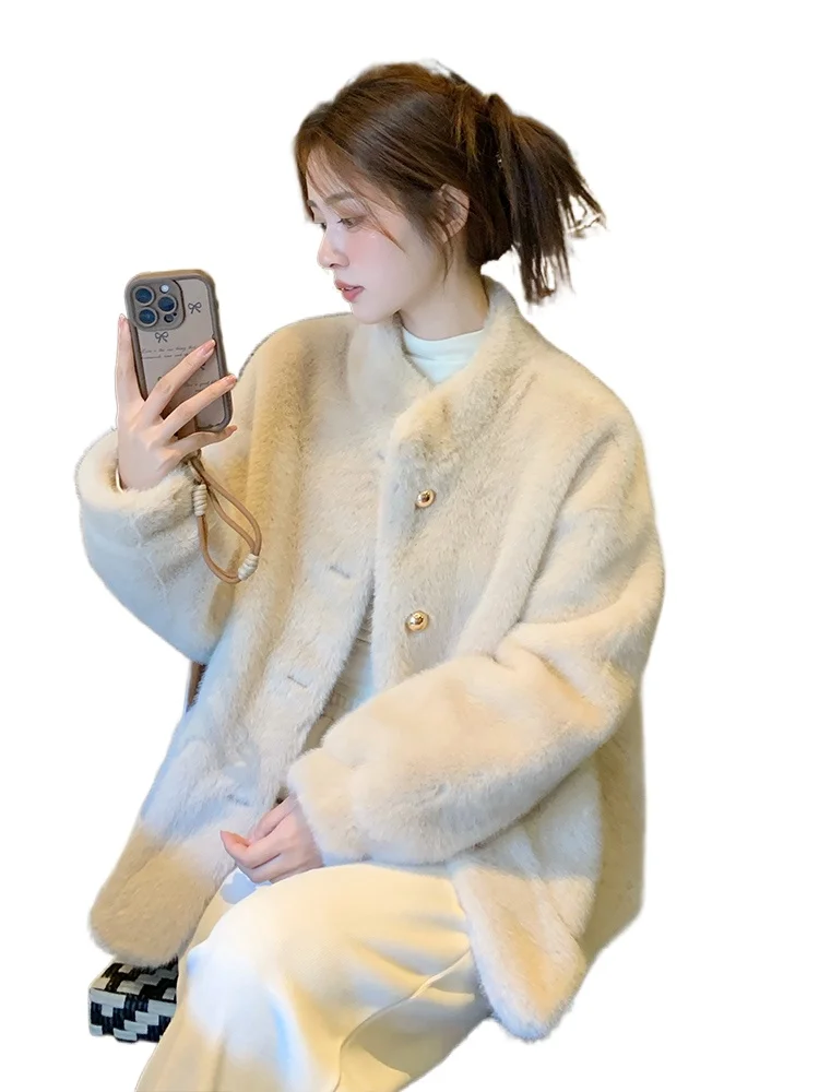 

2025 Новая цельная женская шуба из утолщенного норкового меха, экологически чистая зимняя шуба с коротким воротником-стойкой